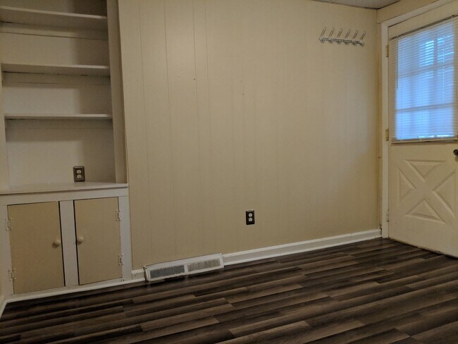 Foto del edificio - Charming 1BR Apartment in Budd Lake