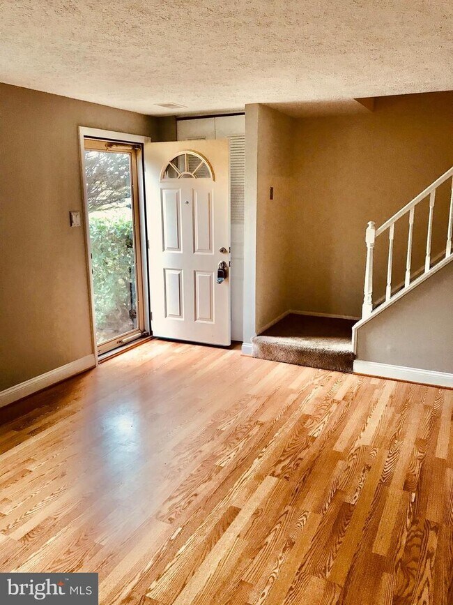2 Valley Park Ct, Damascus, MD 20872 Townhouse for Rent in Damascus