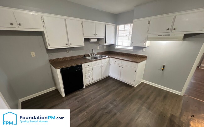Building Photo - 4633 Huckleberry Cove