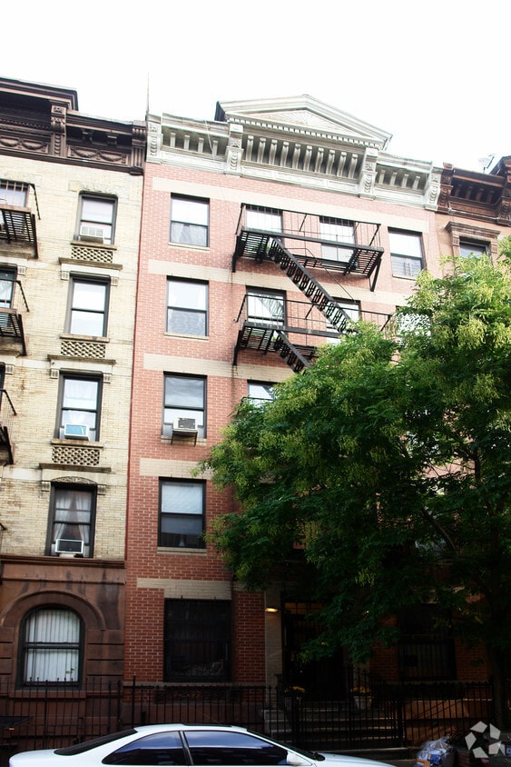 Primary Photo - 405 W 48th