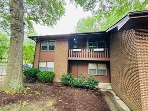 Building Photo - 1741 Donlee Dr