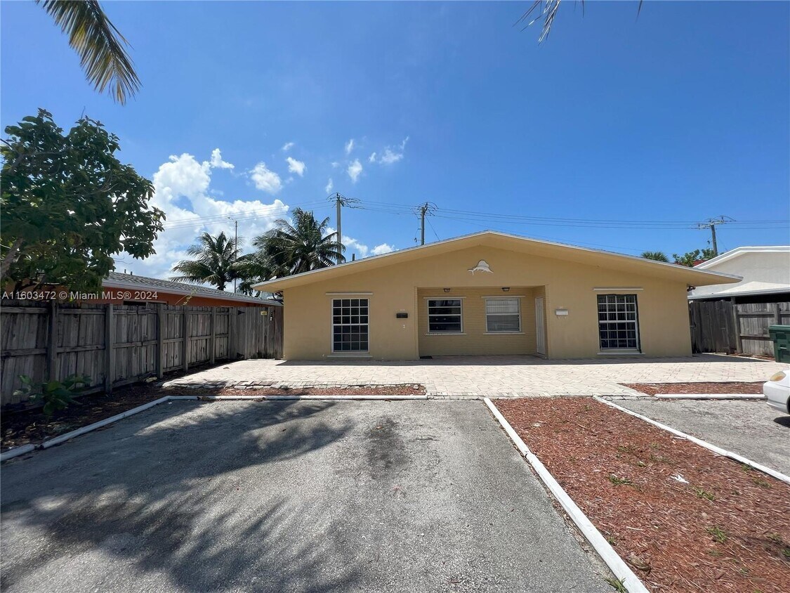 Foto del edificio - 311 NW 57th St