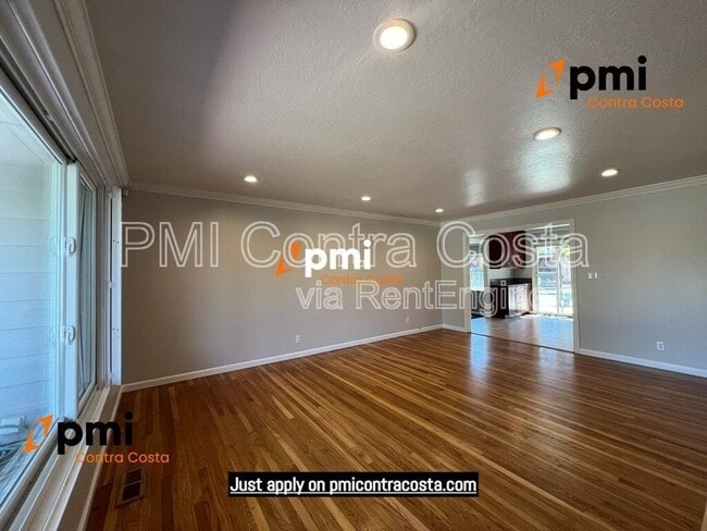 Building Photo - 990 Stimel Dr