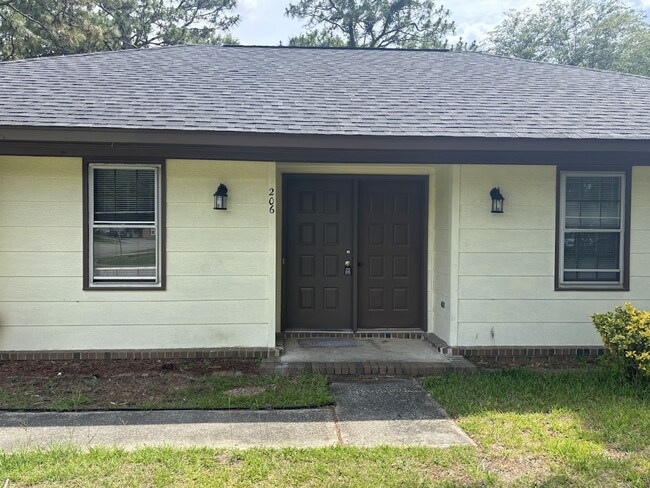 Foto del edificio - 3 Bed/2 Bath Ranch Style Home!