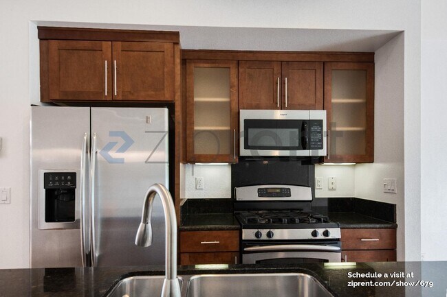 Foto del edificio - 1332 Powell St