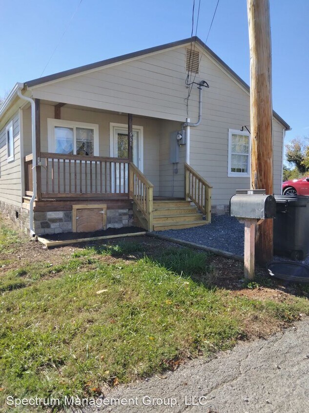 Foto principal - 2 br, 1 bath House - 661 Cypress Street