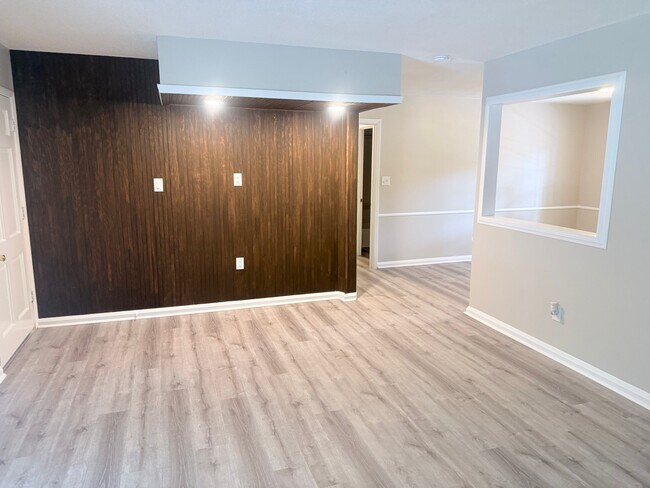 Foto del edificio - 430 W 9th St