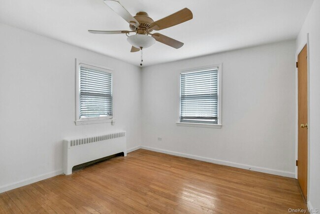 Building Photo - 105 Woodside Ave