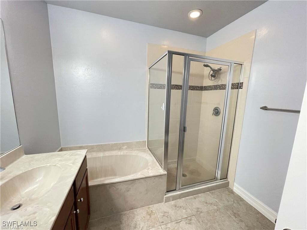 Foto del edificio - 7818 Bristol Cir