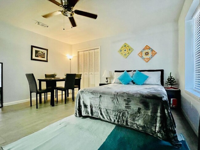 Foto del edificio - 5809 Kiam St