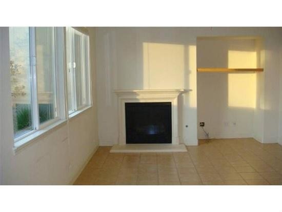 Building Photo - 11784 Village Pond Way