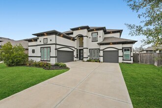 Building Photo - 30330 Parkside Passage Dr