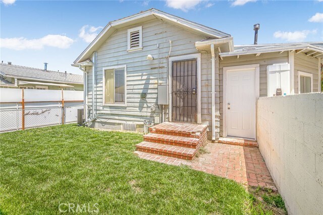 Building Photo - 636 Pioneer Dr