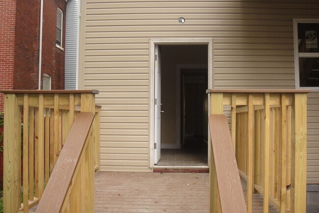 Foto del edificio - 7218 Meade Street