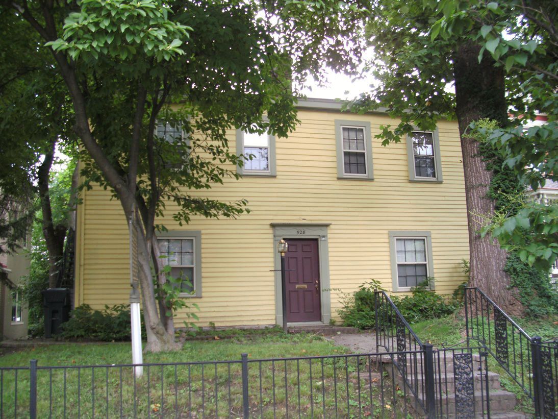 Primary Photo - 528 Greenup St