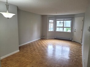 Building Photo - 921 Thurlow St