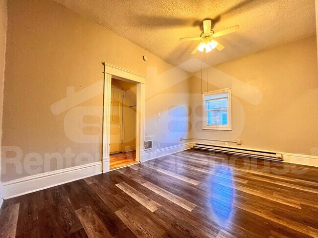 Foto del edificio - 3419 1st St