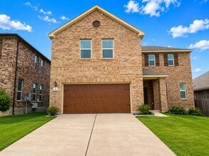 Building Photo - 1313 Arbor Acres Loop