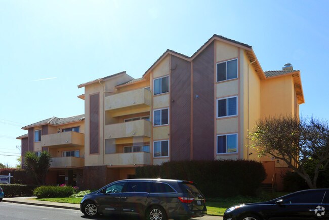 Building Photo - 405 91st St