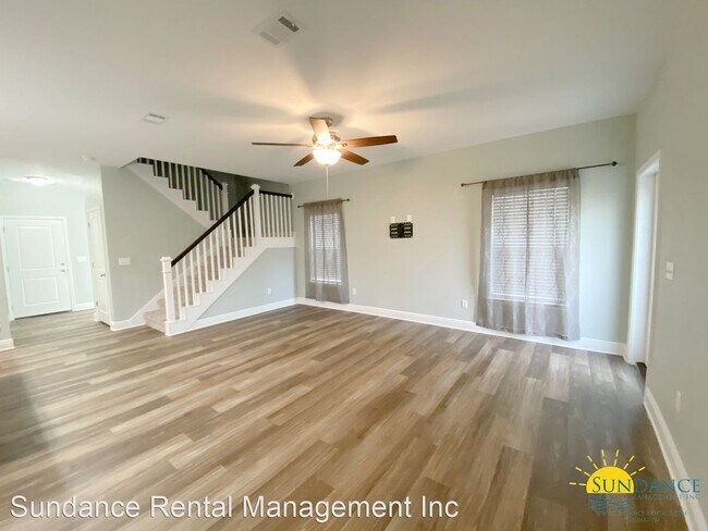 Building Photo - 4 br, 2.5 bath House - 196 Johnson Court