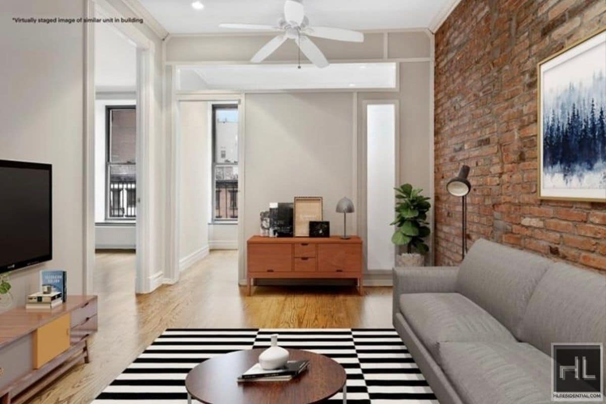 Building Photo - E 10TH ST.