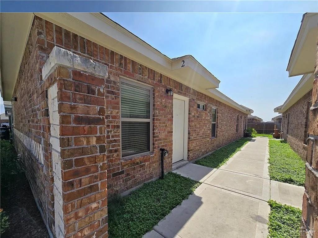 Foto principal - 2806 E Eisenhower Ave