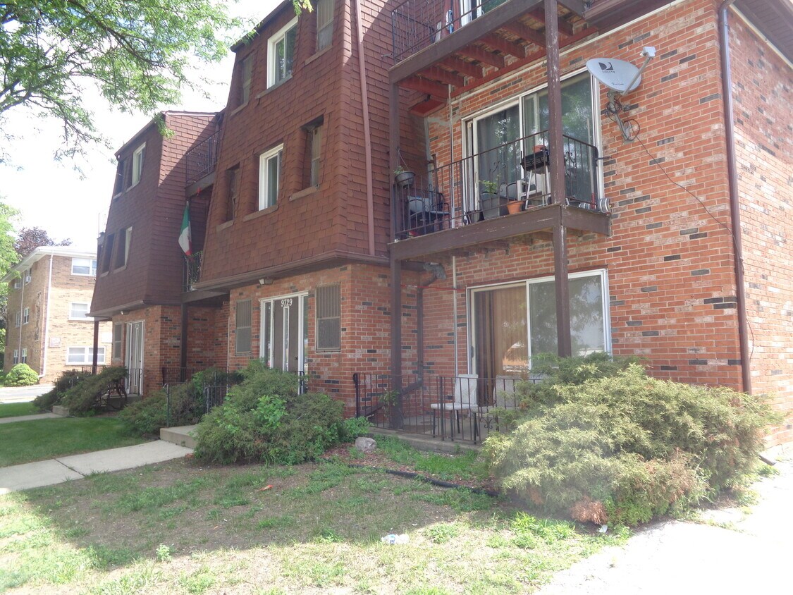 Primary Photo - 9729 S Ridgeland Ave