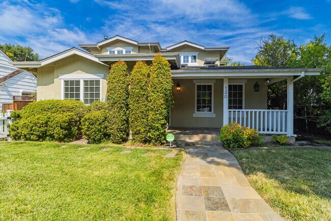 Foto del edificio - 130 Heather Ln