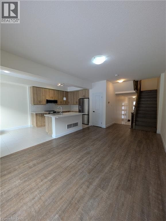 Building Photo - 55 Southam Ln