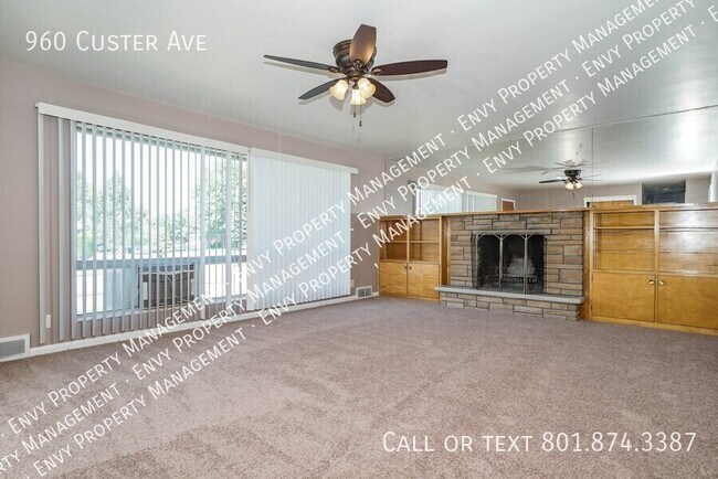 Foto del edificio - 960 Custer Ave