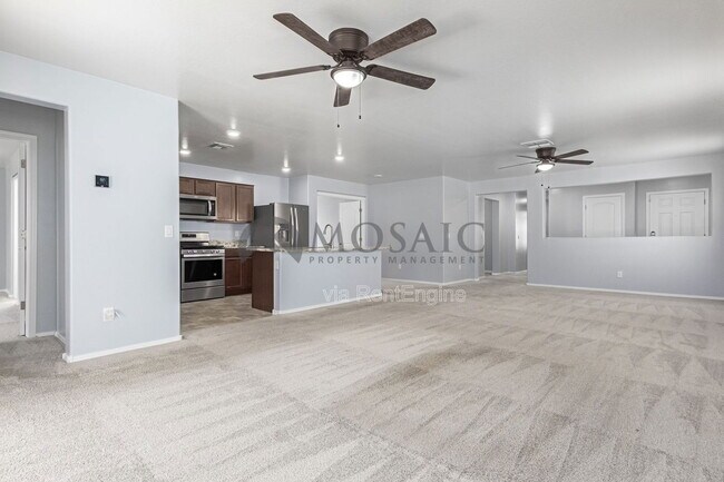 Foto del edificio - 1517 E Saint Catherine Ave