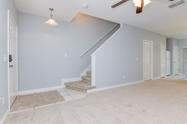 Foto del edificio - RENT BY MAY 15TH and RECEIVE 2 WEEKS OFF Y...