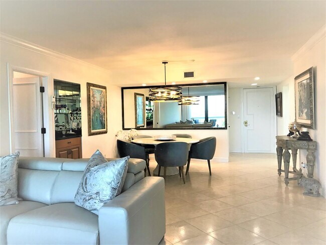 Building Photo - 3300 S Ocean Blvd