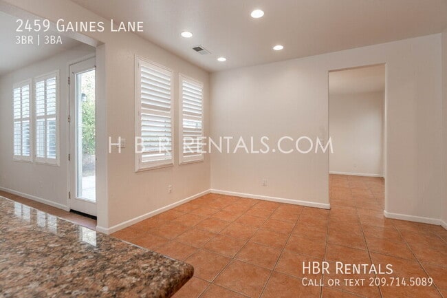 Foto del edificio - 2459 Gaines Ln