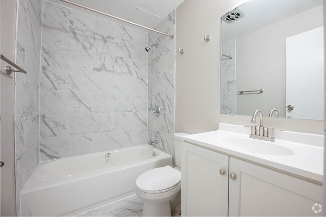 Baño. 1-Bed, 1-Bath unidad de 60 metros cuadrados - Georgetown South