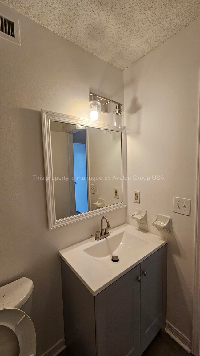 Building Photo - 7626 Melissa Ct N