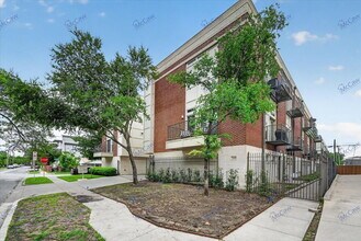 Building Photo - 5618 Lindell Ave