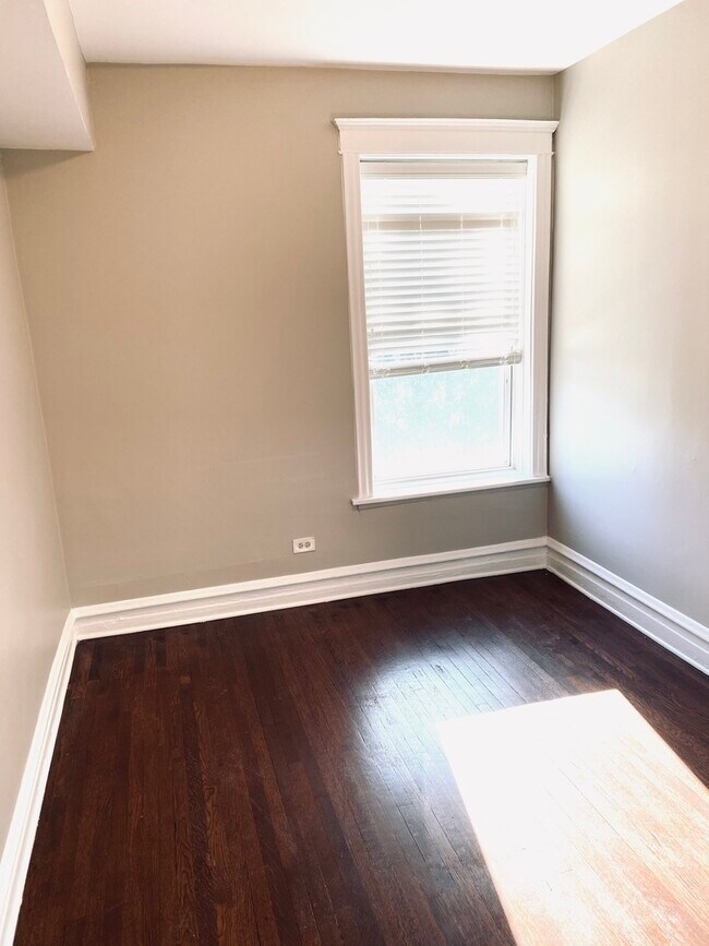 Foto del edificio - 6219 S Greenwood Ave