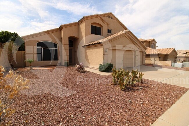 Building Photo - 1715 W Cathedral Rock Dr