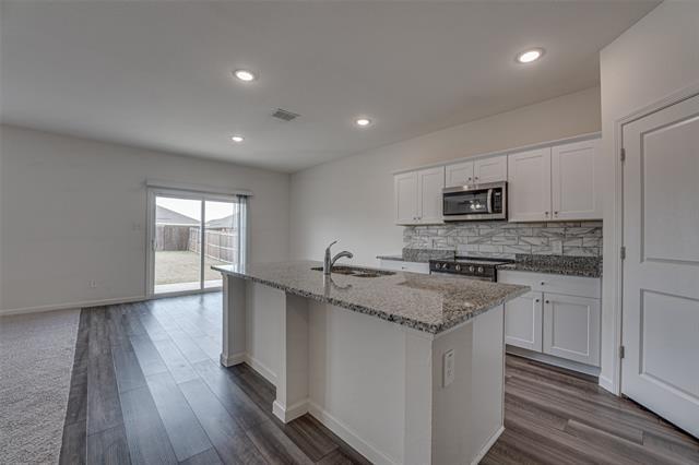 Building Photo - 767 Camden Dr