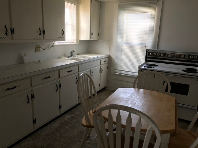 Building Photo - 514 E Sandusky St