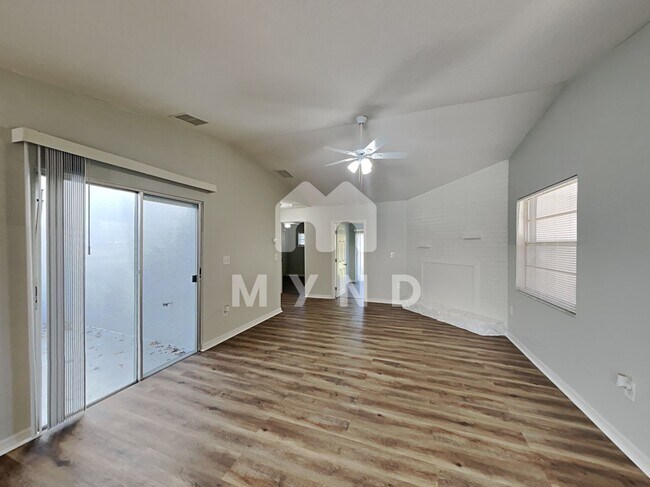 Building Photo - 23031 Clearwater Pl