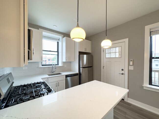 Foto del edificio - 3951 N Janssen Ave