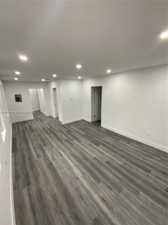 Building Photo - 8141 NW 5th Ct