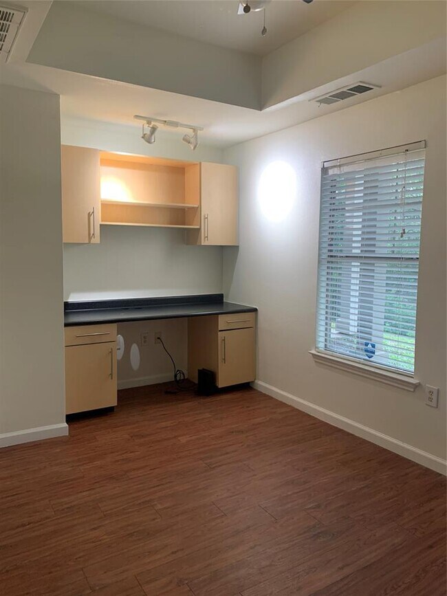 Foto del edificio - 11203 Ranch Rd 2222