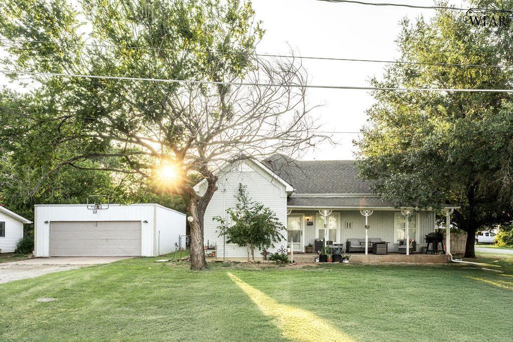 Foto principal - 516 S Crockett St
