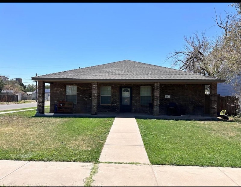 Primary Photo - 2801 1st Pl