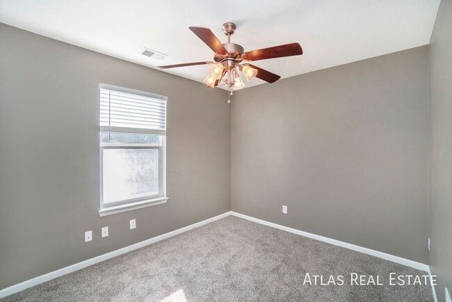 Building Photo - 1935 NW 82nd Terrace