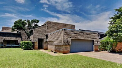 Building Photo - 7203 Edenborough Dr