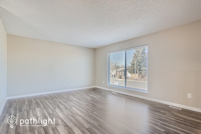 Foto del edificio - 10076 W Keene Ave, Lakewood, CO, 80235